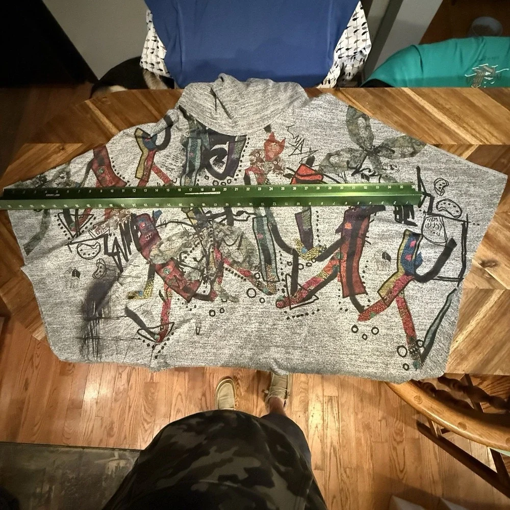 Inoah Sweater Cowl Neck Fine Art Cat Graphic Poncho Women's Medium - Picture 6 of 7